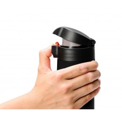 Czarny kubek termiczny poj. 500 ml Flip Top Kyocera